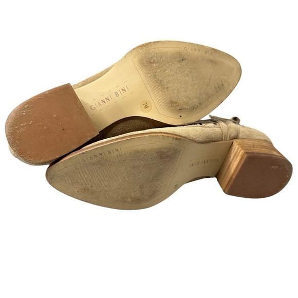 Gianni Bini Leather Upper Cutout Beige Bootie Women’s Size 7 M - Picture 16 of 16